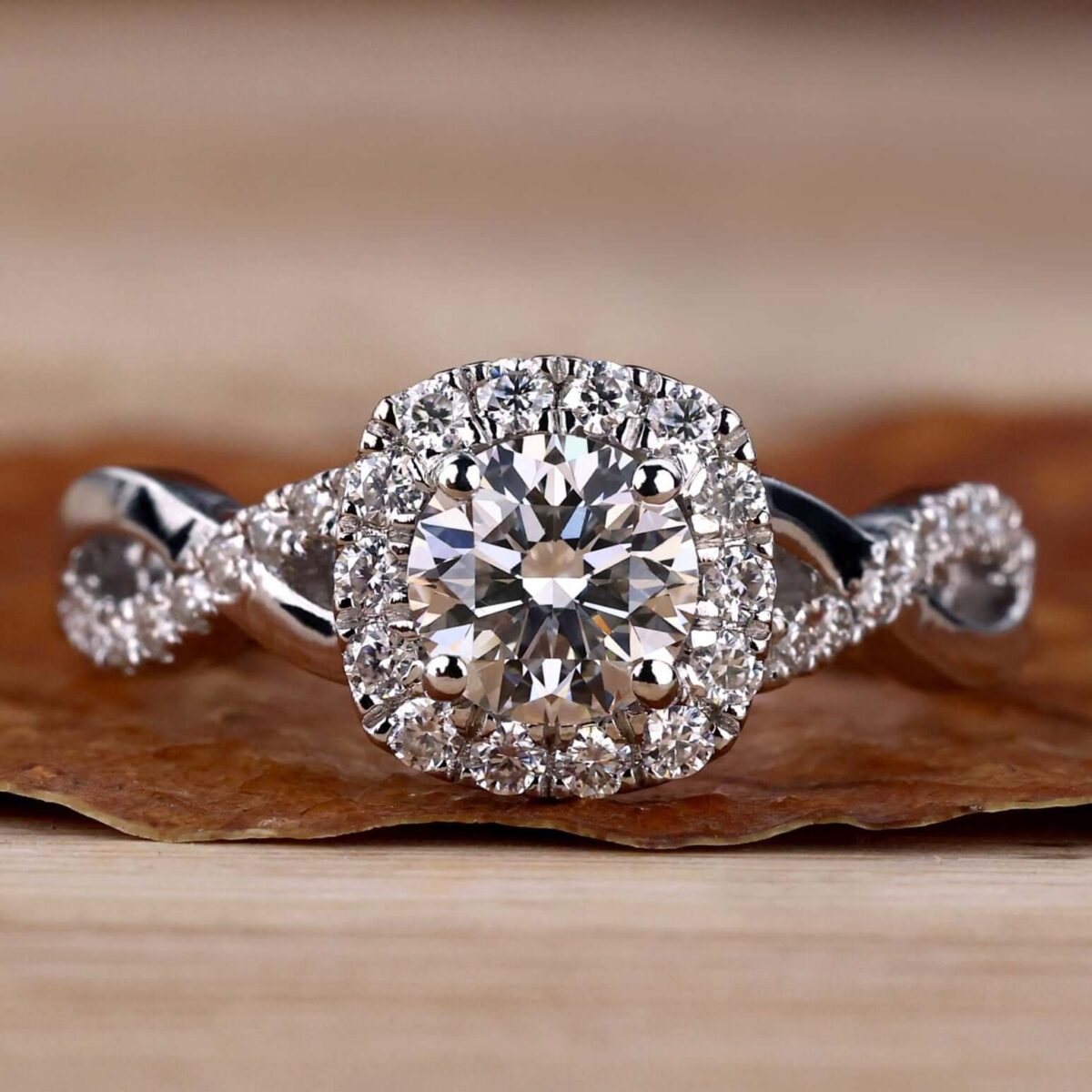 0.73 CT Twilight Reverie Round Halo Ring – View 1