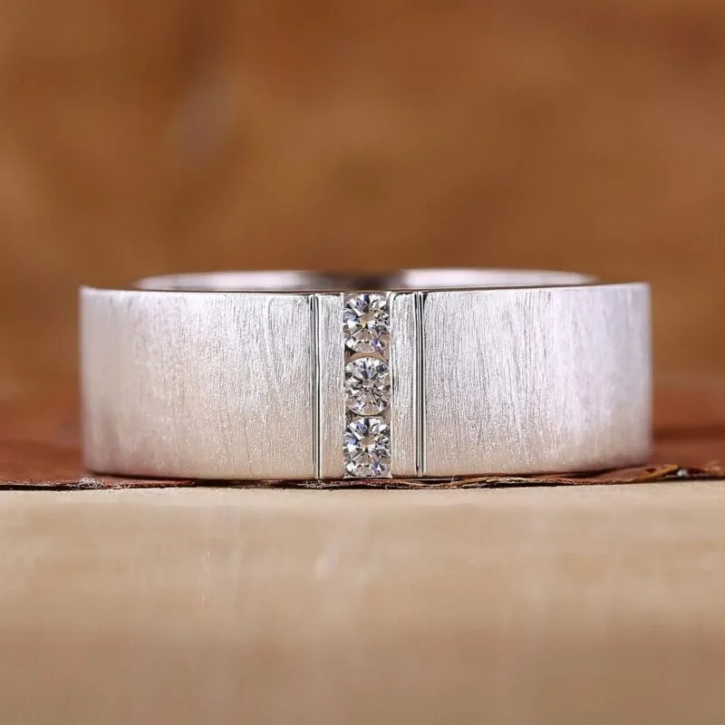Luxe Brushed Diamond Band – View 1