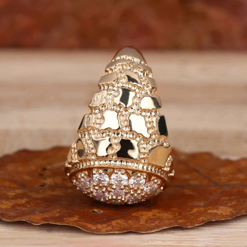 Noble Crest Round Diamond Signet Ring - Image 6