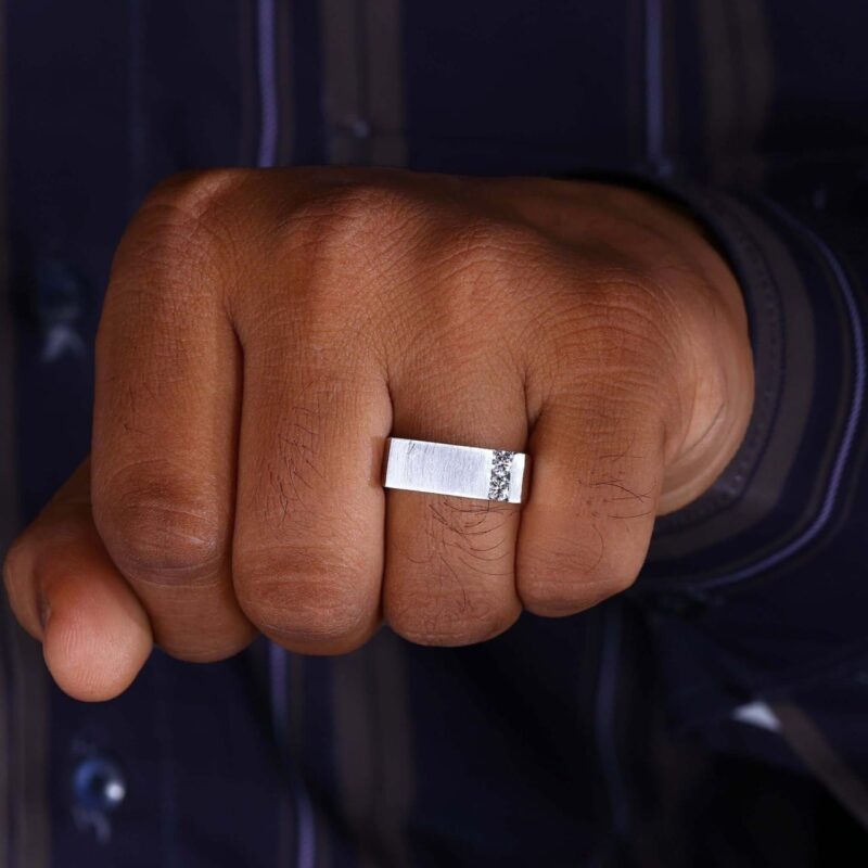 Heritage Glow Signet Diamond Ring - Image 3