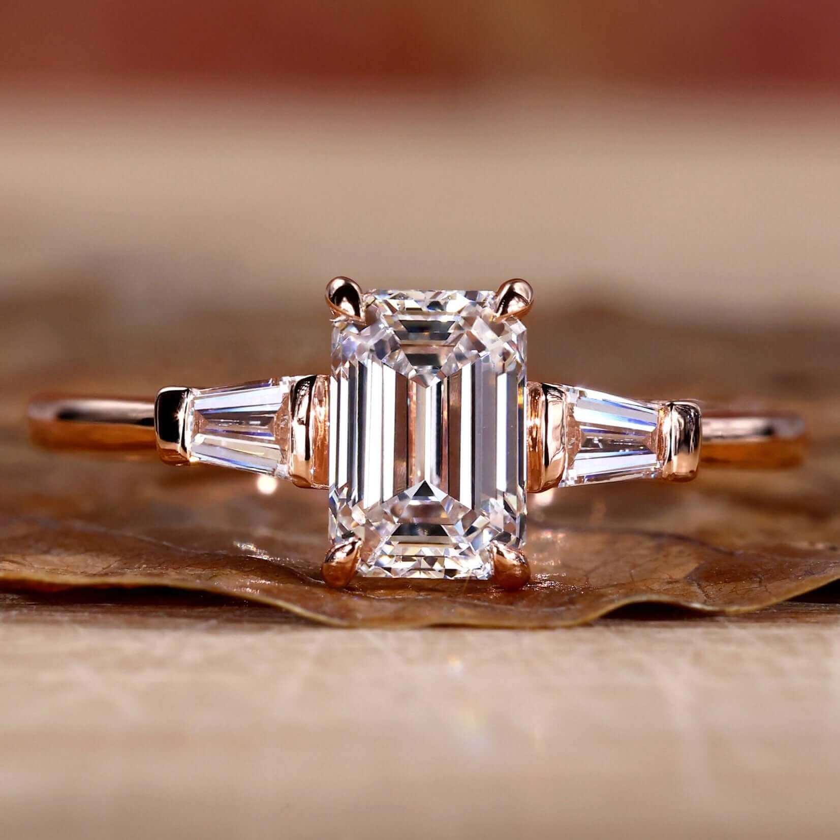Timeless Emerald Trio Ring – View 1