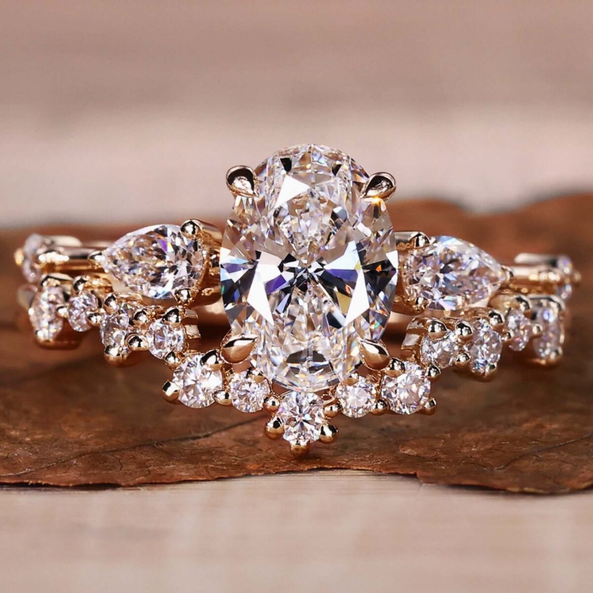 Eclipse Oval Bridal Set – View 1