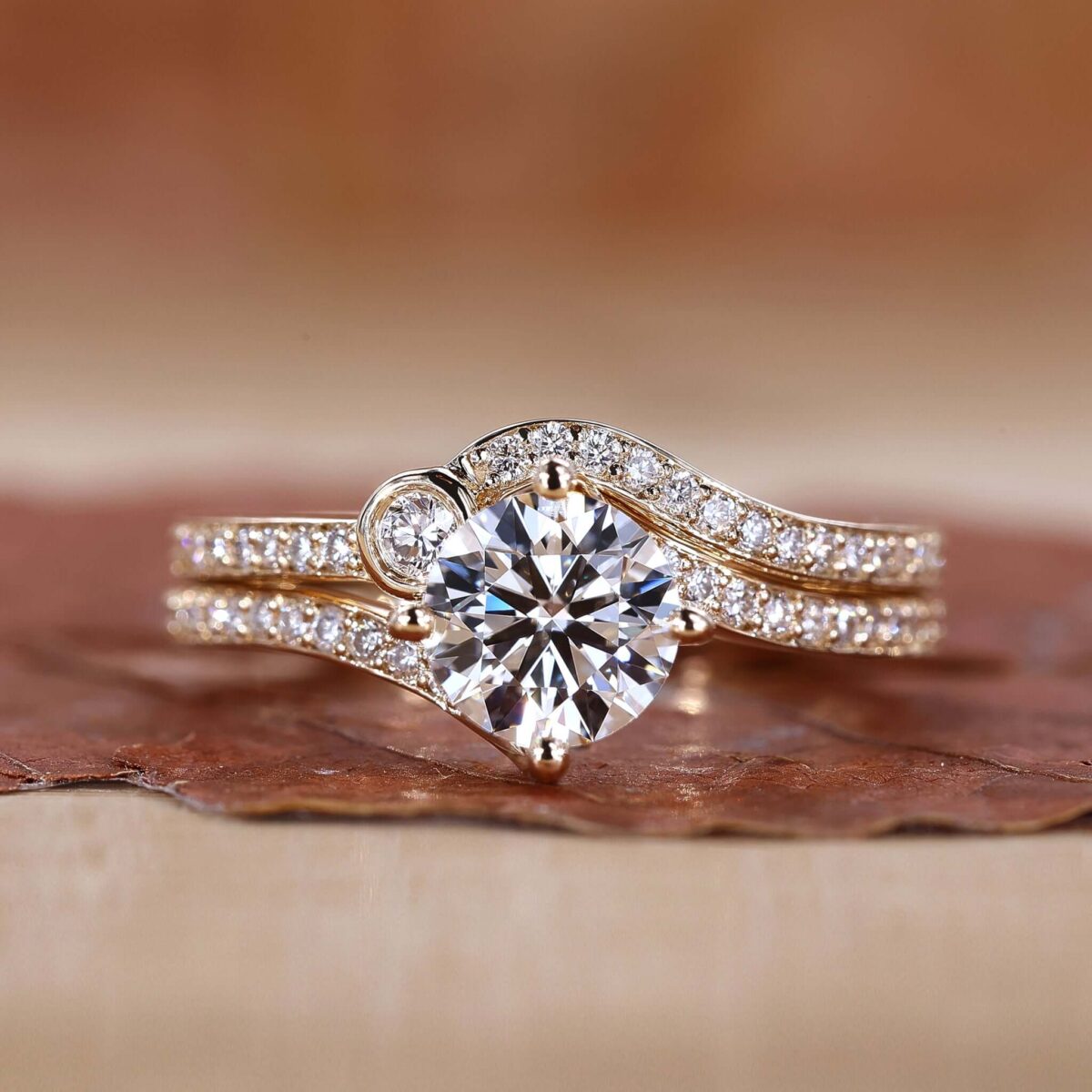 Golden Elegance Diamond Duo – View 1