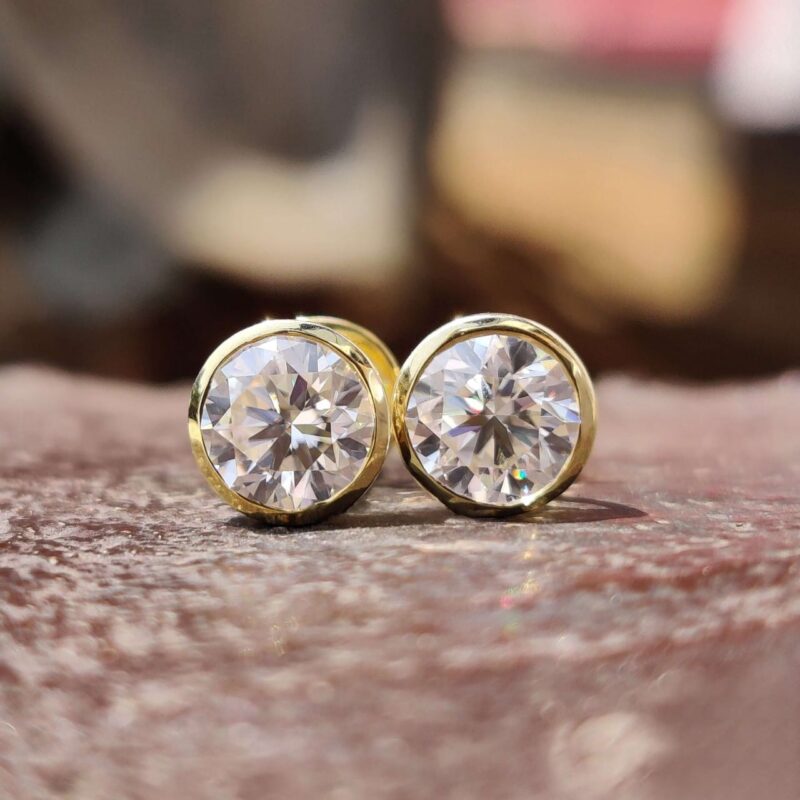 Modern Radiance 1.36 TCW Bezel-Set Studs – View 1