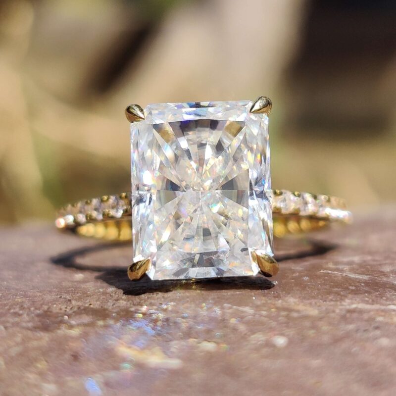Radiant Glow Halo Ring – View 1