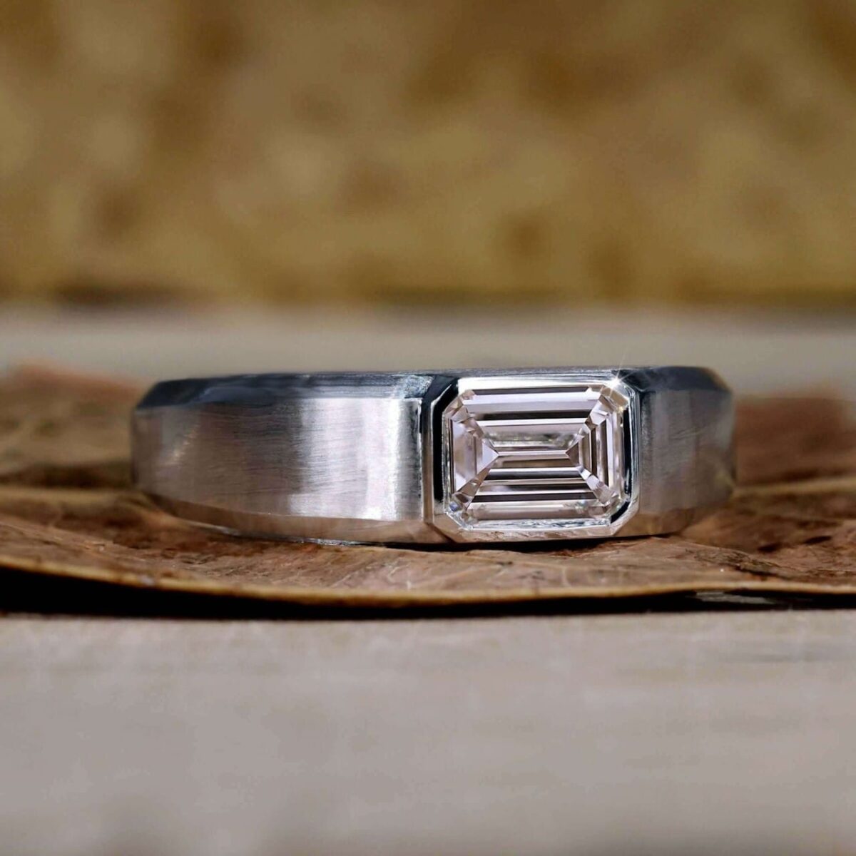 Regal Gleam Emerald Diamond Band – View 1