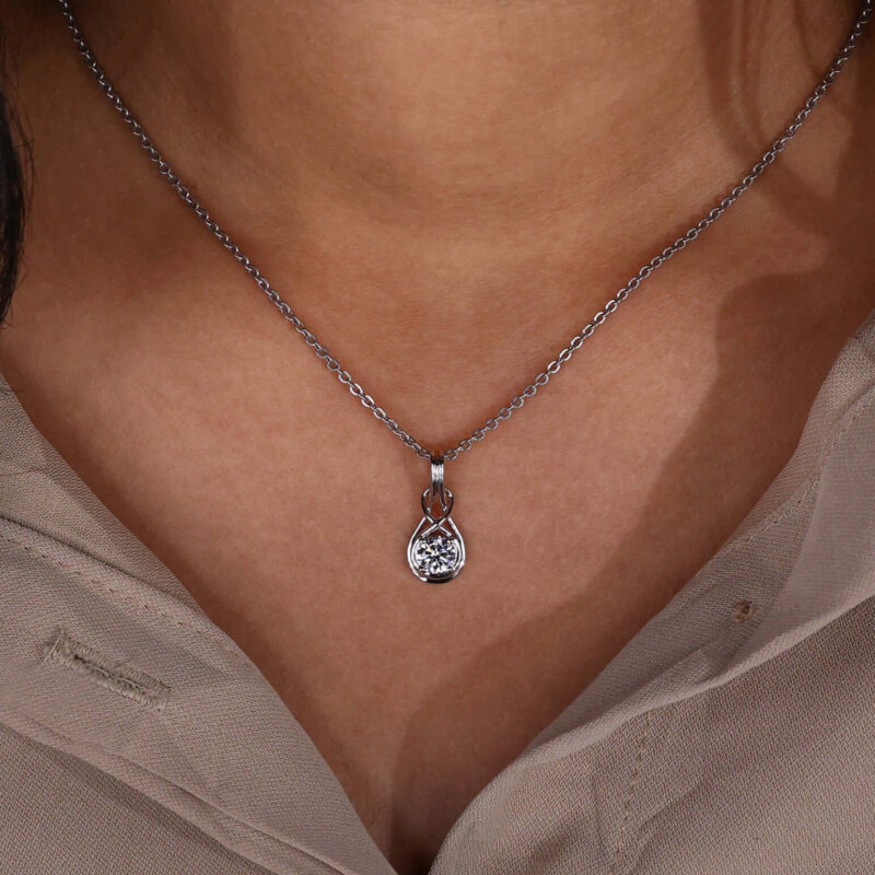 Celestial Gleam Round Pendant – View 1