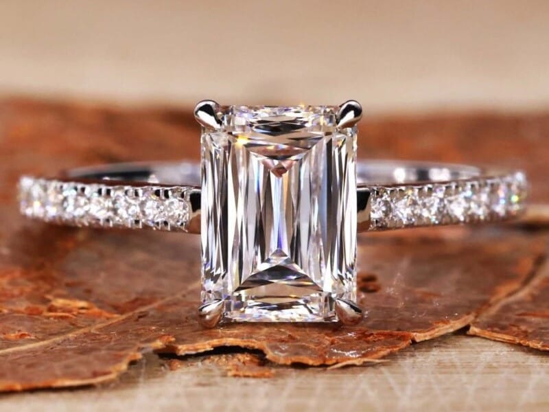 ainsley earhardt engagement ring: inside her stunning symbol of love 1 Ainsley Earhardt Engagement Ring: Inside Her Stunning Symbol of Love Online | Primira Luxury